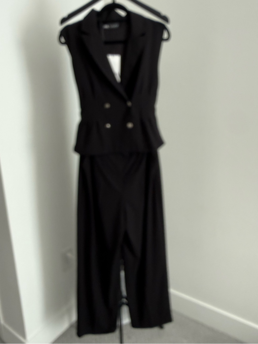 Zara Black Sleeveless Double-Breasted Jumpsuit